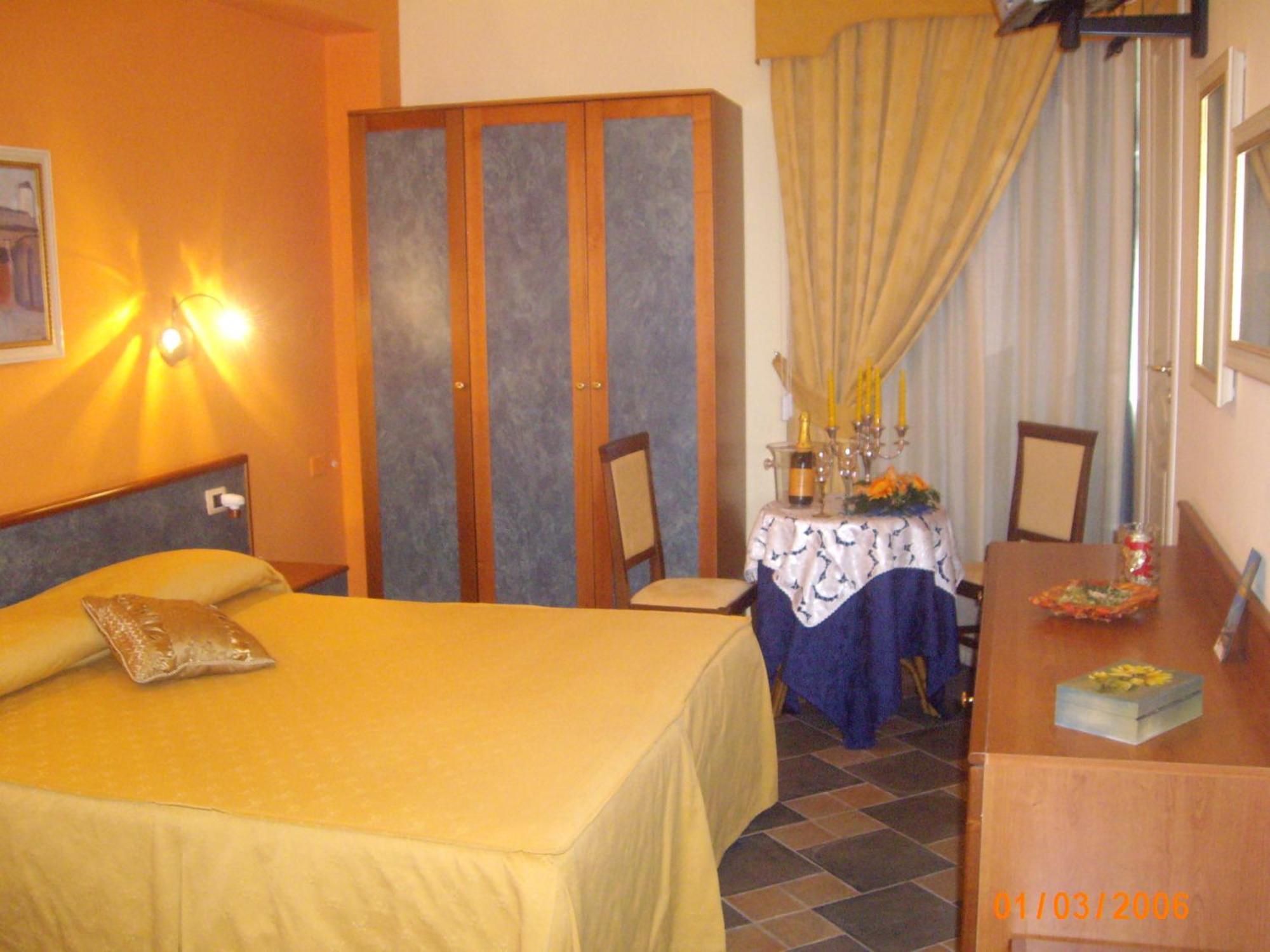 Hotel Blumentag Паола Экстерьер фото