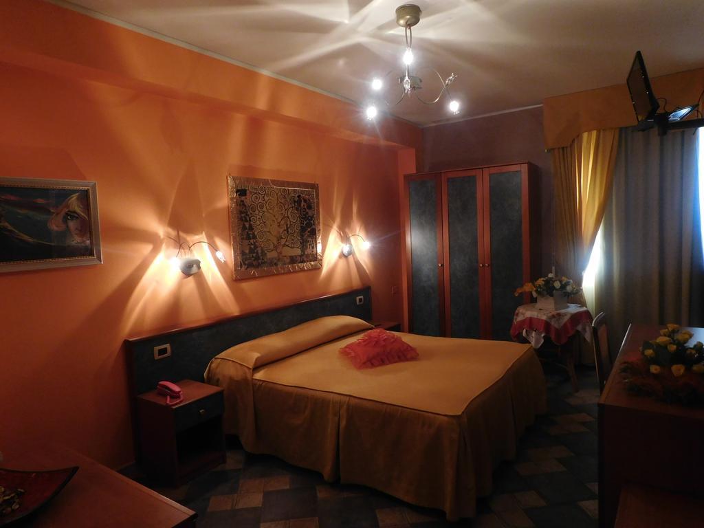 Hotel Blumentag Паола Экстерьер фото
